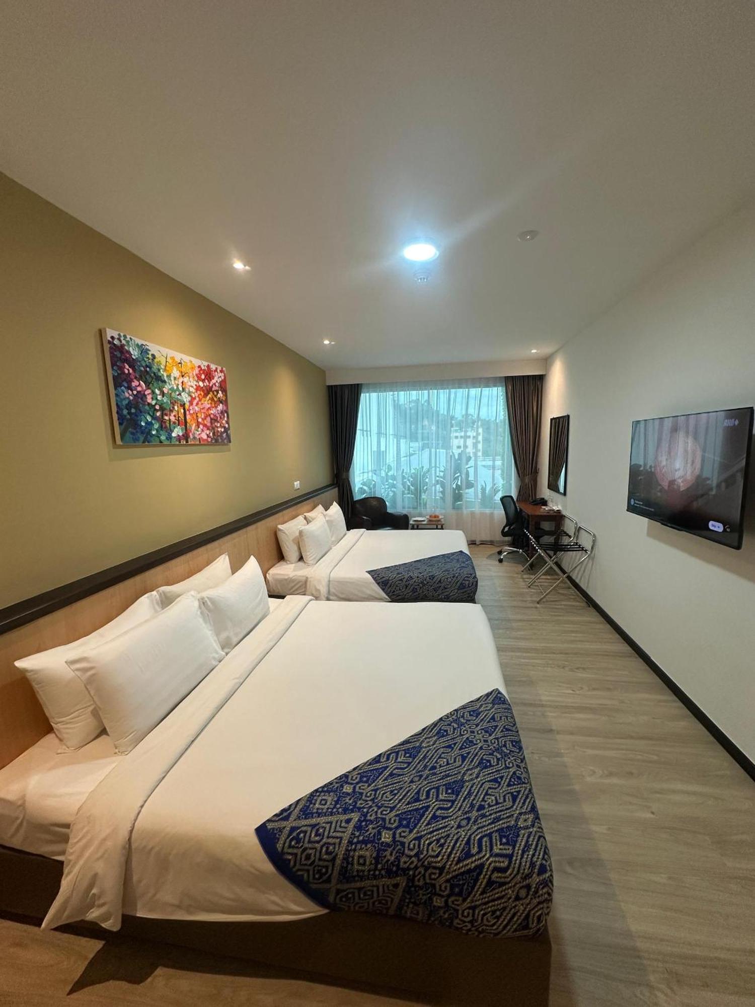 Hotel 7 Suria Kota Kinabalu Exterior photo